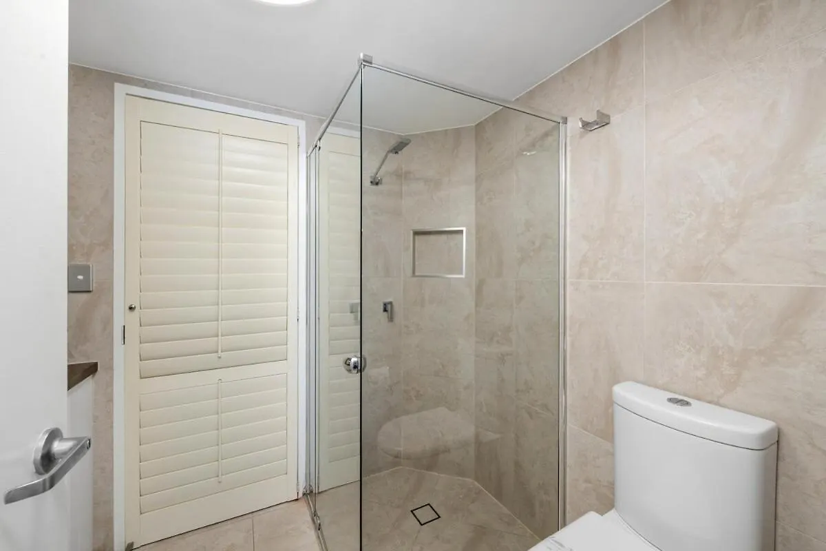 Superior One-Bedroom Penthouse With Ocean Views & Exclusive Rooftop Mooloolaba Apartment