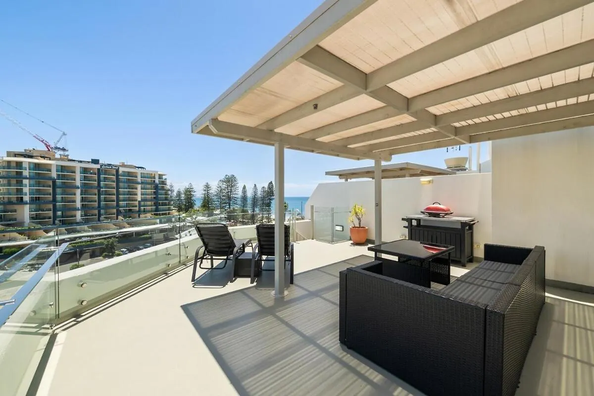 Superior One-Bedroom Penthouse With Ocean Views & Exclusive Rooftop Mooloolaba